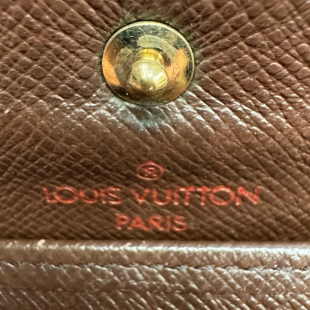 Vintage Louis Vuitton Damier Ebene Button Wallet